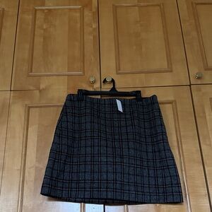 New Loft size 14 gray black and a hint of beige ..also has POCKETS very smallfit